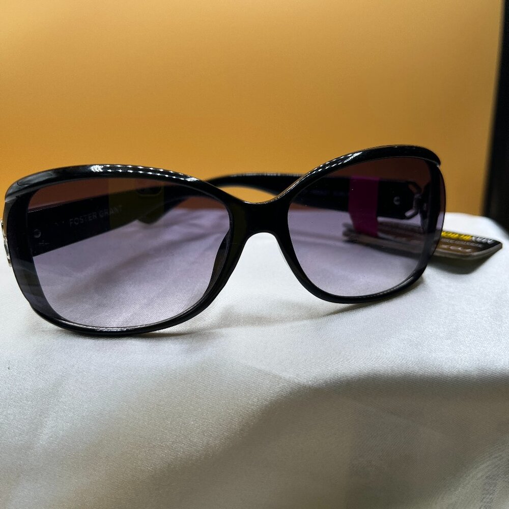Foster Grant Woman's Violet Lenses